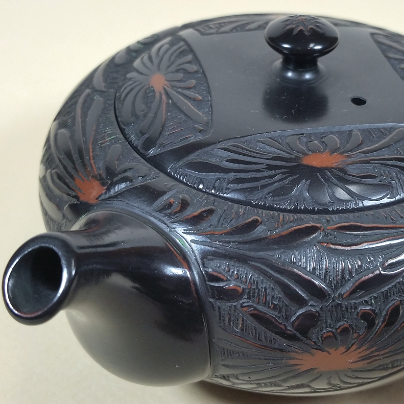 Tokoname Black Chrysanthemum Teapot #2 - Image 6