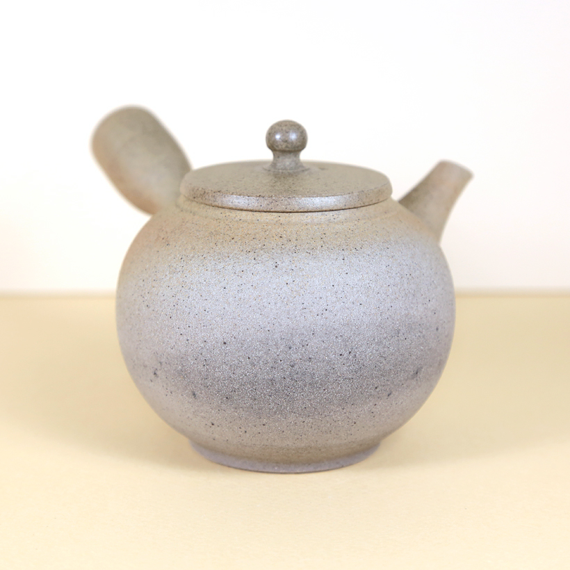 Tokoname Light Grey Yohen Teapot - Image 3
