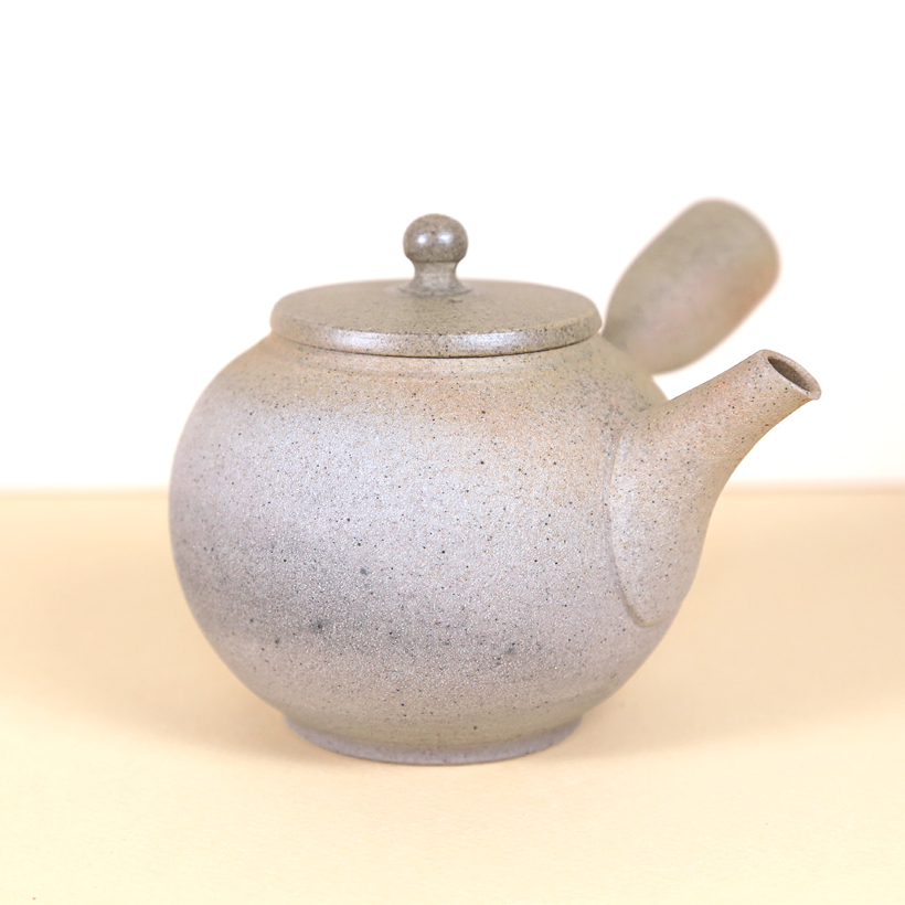 Tokoname Light Grey Yohen Teapot - Image 4